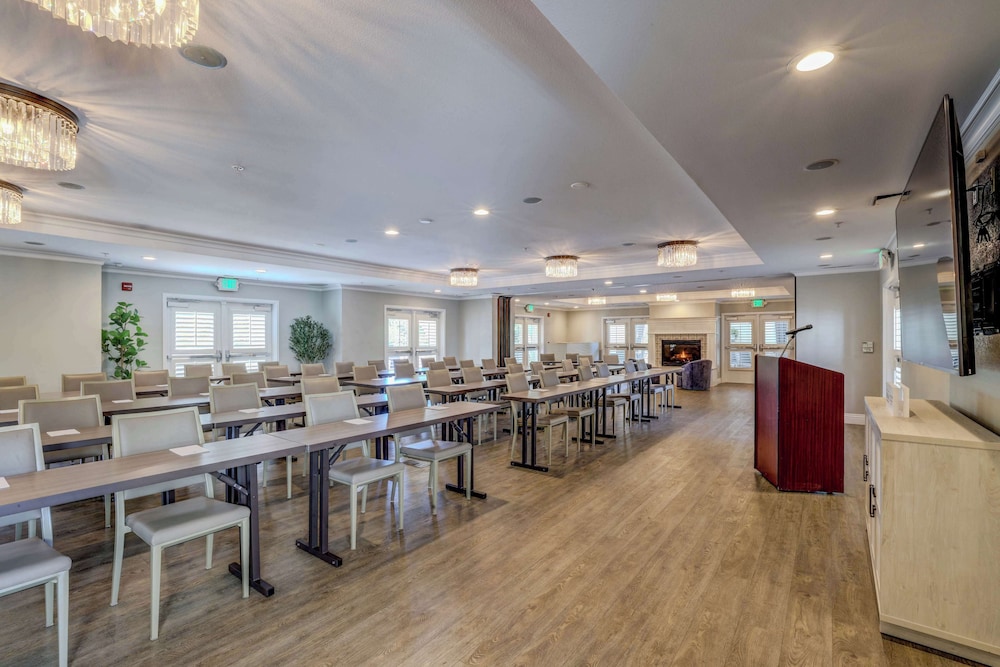 The Lodge at Healdsburg tapestry Collection by Hilton - photo 52