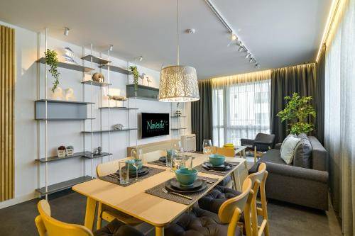 Freddo apartment Coral Residence complex with parking & pool — 4-Star Luxury Hotel in Varna, Bulgaria