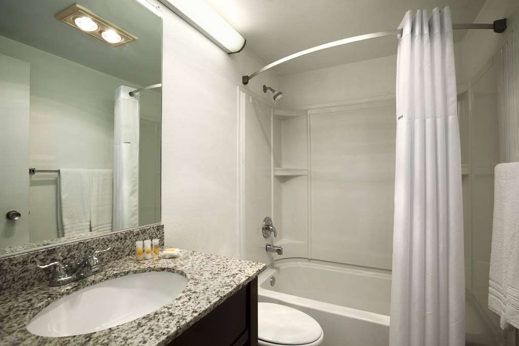 Days Inn by Wyndham Waynesboro - photo 8