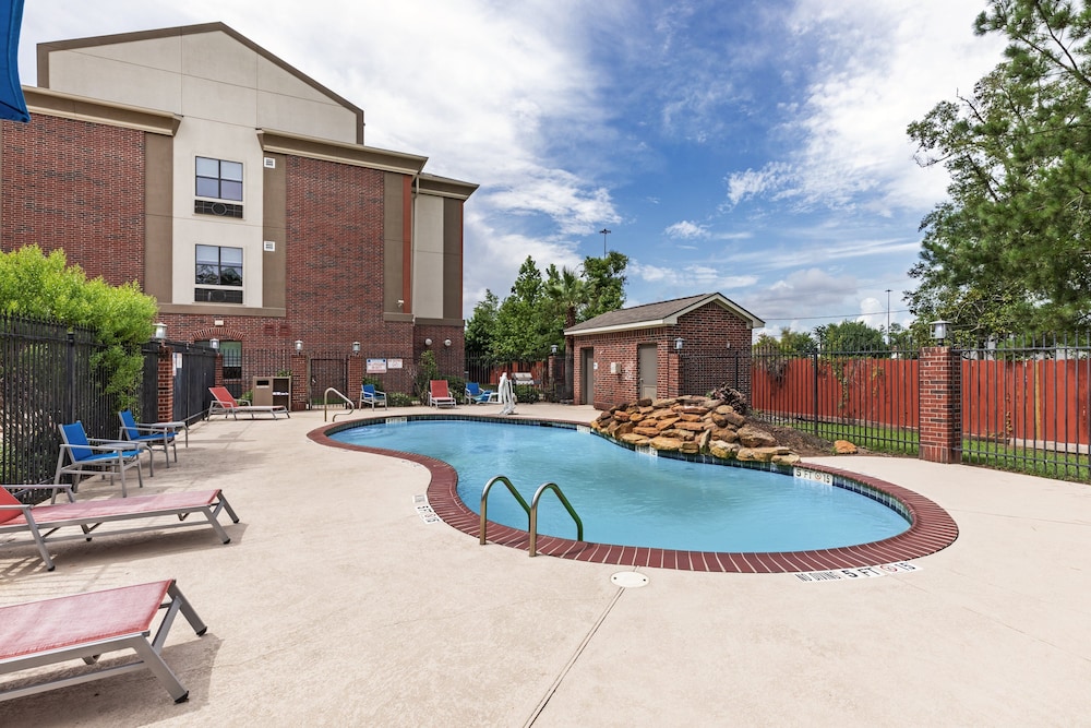 Holiday Inn Express Hotel & Suites Vidor South - photo 22