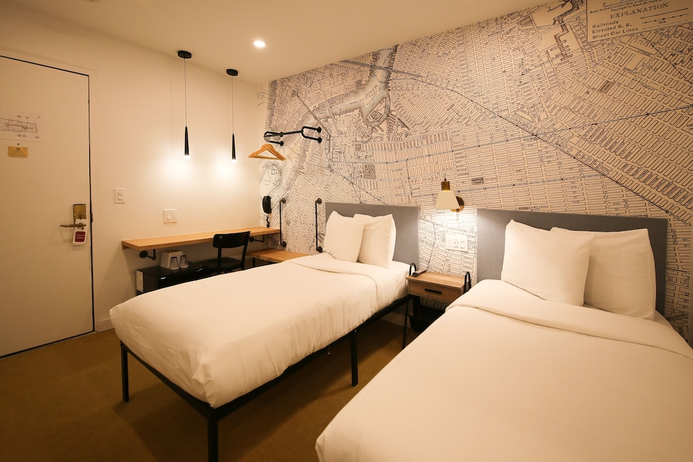 Doxie Hotel - photo 13