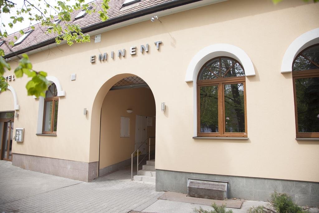 Hotel Eminent — hotel in Zlate Moravce
