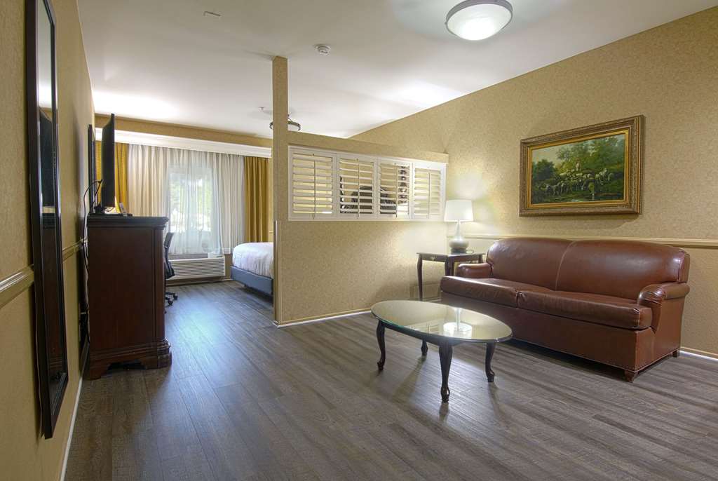 Azure Hotel & Suites Trademark Collection by Wyndham - photo 22