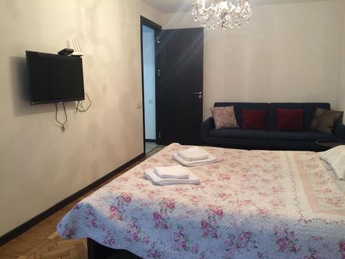 One room apartment near metro DELISI