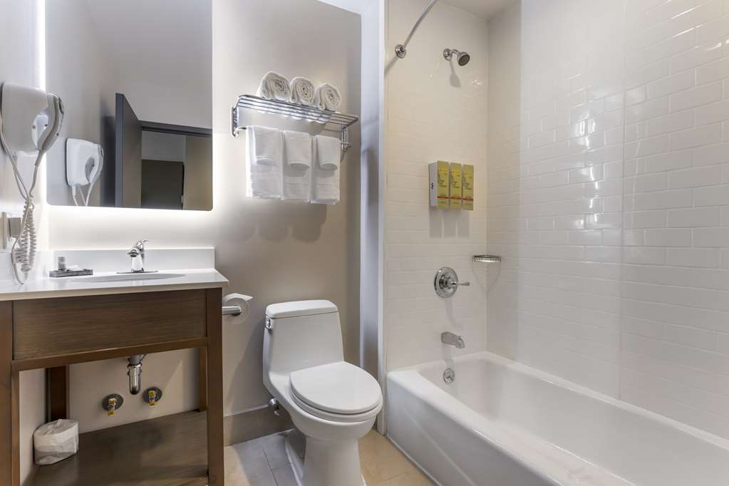 Best Western Brooklyn Coney Island Inn - photo 33