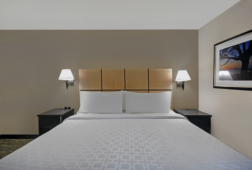 Candlewood Suites Sumter by IHG - photo 10