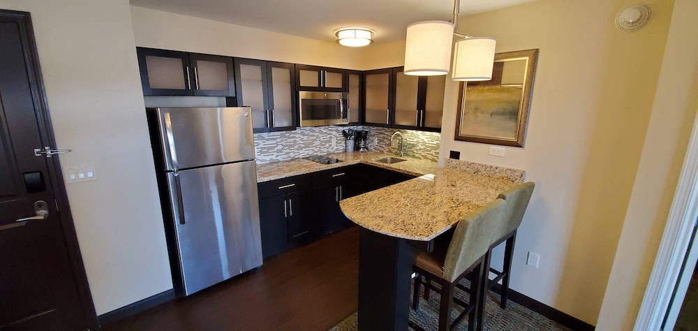 Staybridge Suites Eau Claire Altoona by IHG - photo 33