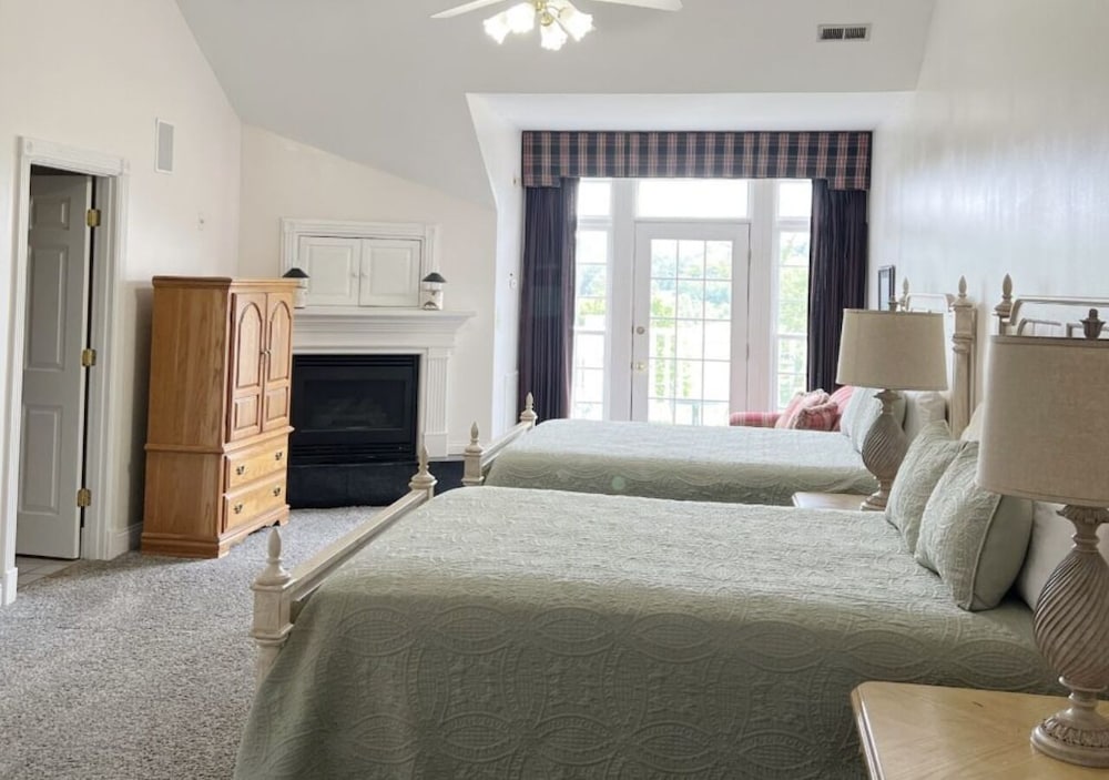Whitestone Inn - photo 39