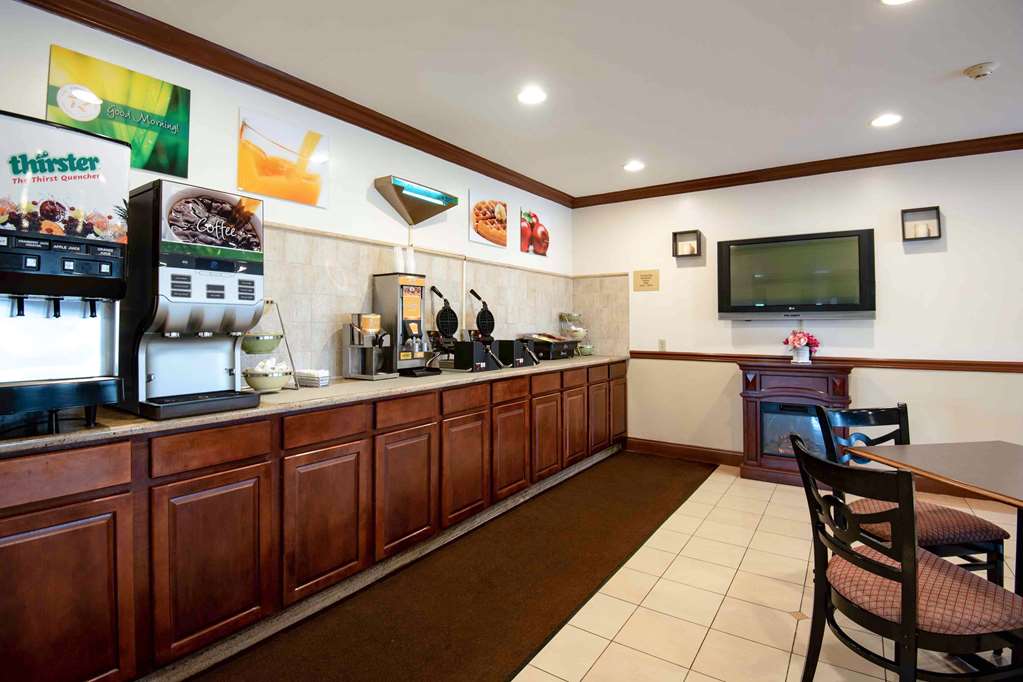 Quality Inn & Suites Quakertown Allentown - photo 25