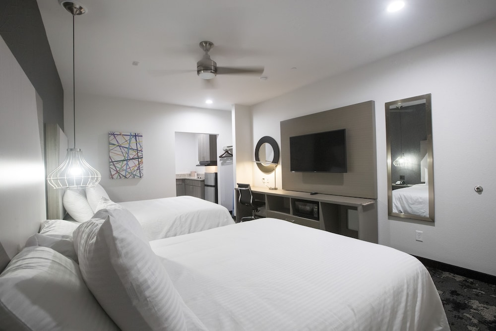 House Hotel - photo 11