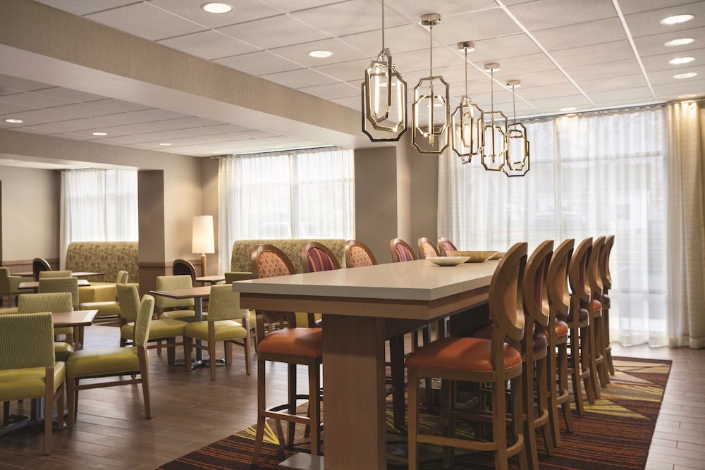 Hampton Inn Brigham City - photo 21