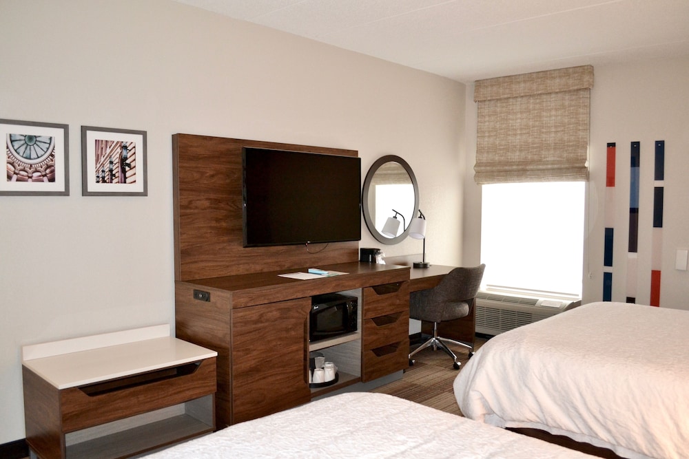 Hampton Inn Medina - photo 8