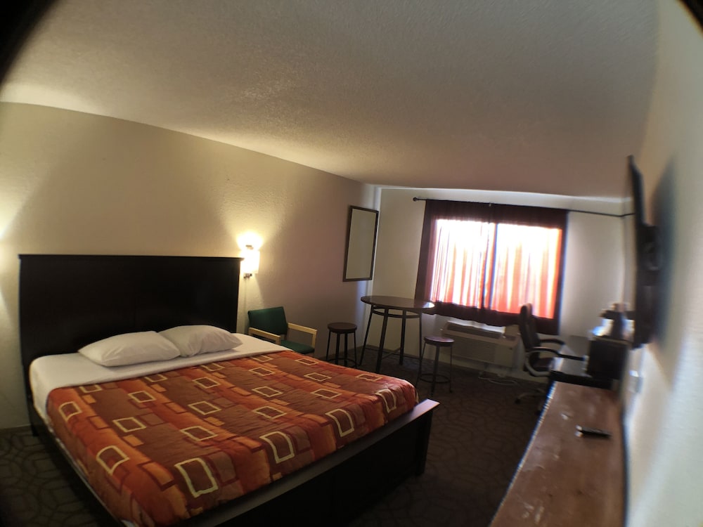 Tower 64 Motel & RV - photo 42