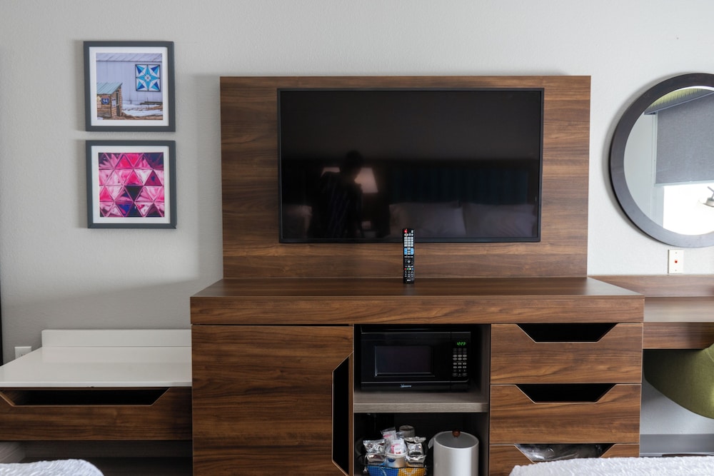 Hampton Inn Elkhorn Lake Geneva Area - photo 11