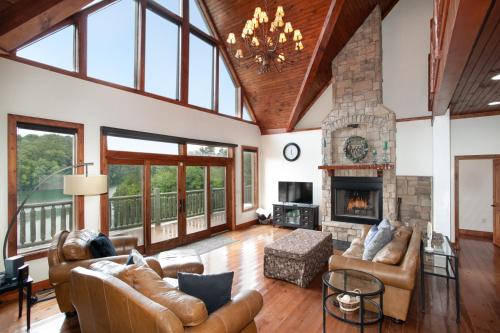 Blessed Getaway Theater LakeView GAMES in Dandridge, United States