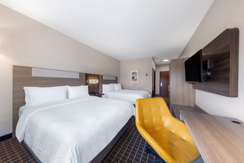Holiday Inn Express Hotel & Suites Pittsburg by IHG - photo 22