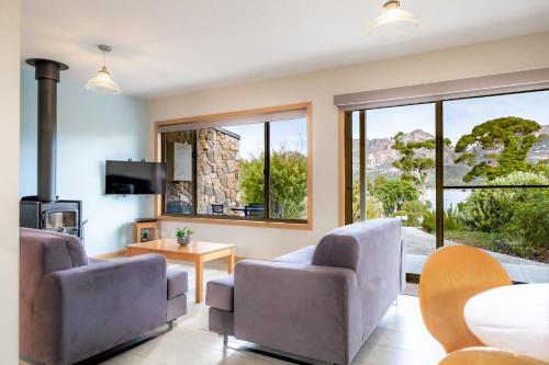 Freycinet Stone Studio 3 Feldspar — 4-Star Luxury Hotel in Coles Bay, Australia