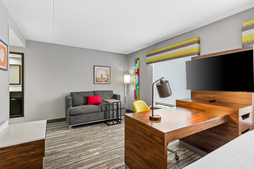 Hampton Inn & Suites Richmond Virginia Center - photo 10