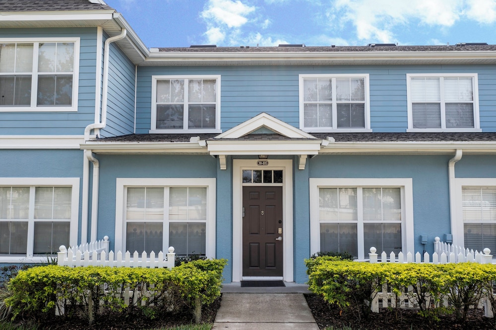 Stunning 3Bd Close to Disney @ Venetian Bay 105 - photo 2