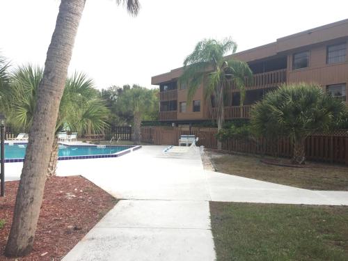 Charlotte Bay Resort - photo 3