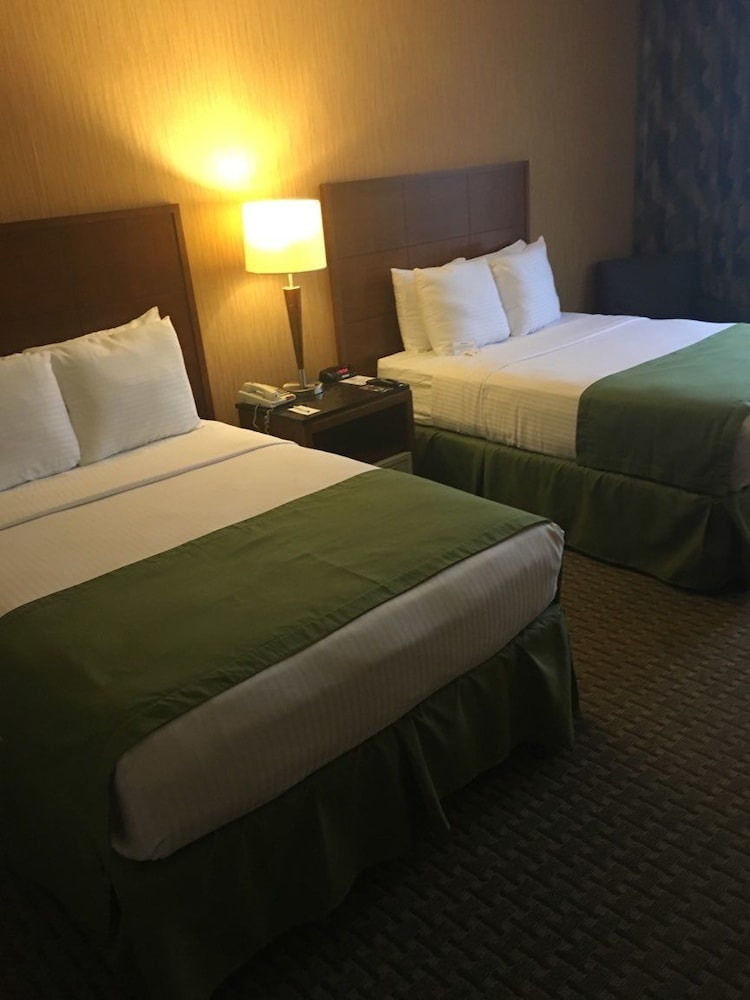 E Hotel Banquet & Conference Center - photo 19