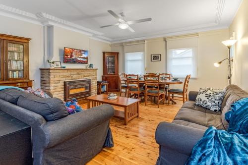 Magpie Cottage Katoomba — 4-Star Luxury Hotel in Katoomba, Australia