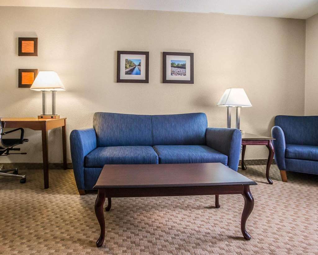 Quality Inn & Suites Dixon near I 88 - photo 20