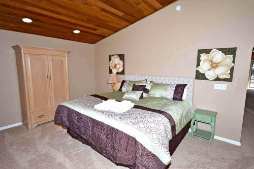 1928 Marconi Way by RedAwning - photo 11