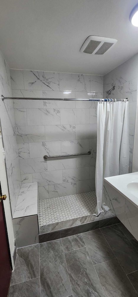 Miller Hotel - photo 6