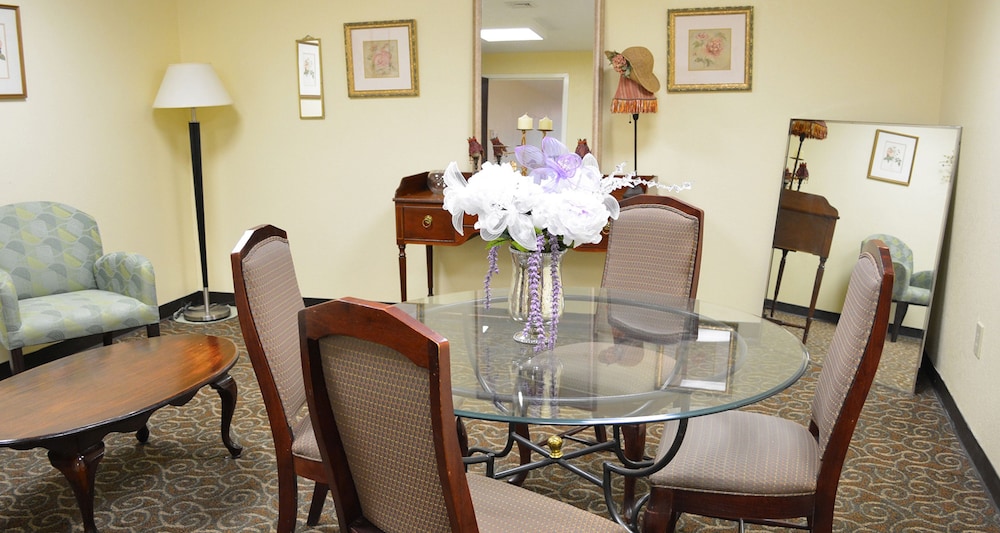 Baymont by Wyndham East Windsor Bradley Airport - photo 29