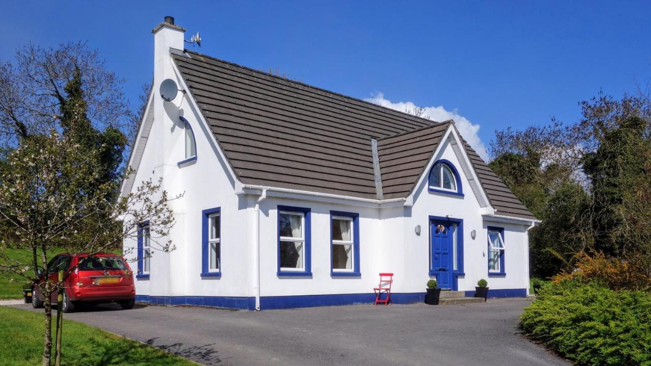 Rathmullan Cottages No.3 free wifi pet friendly in Unknown City, Republic of Ireland