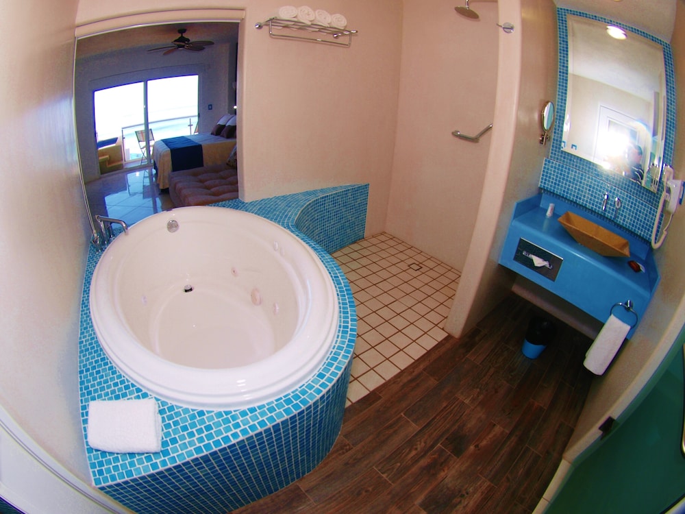 Jetted Tub