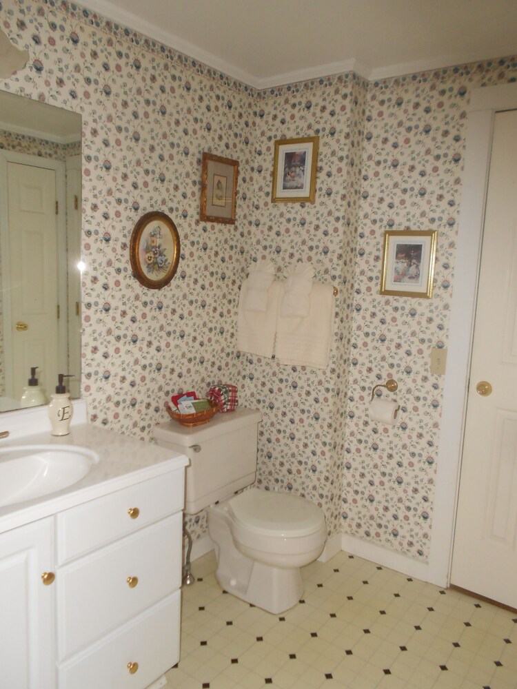 Eastman Inn - photo 35