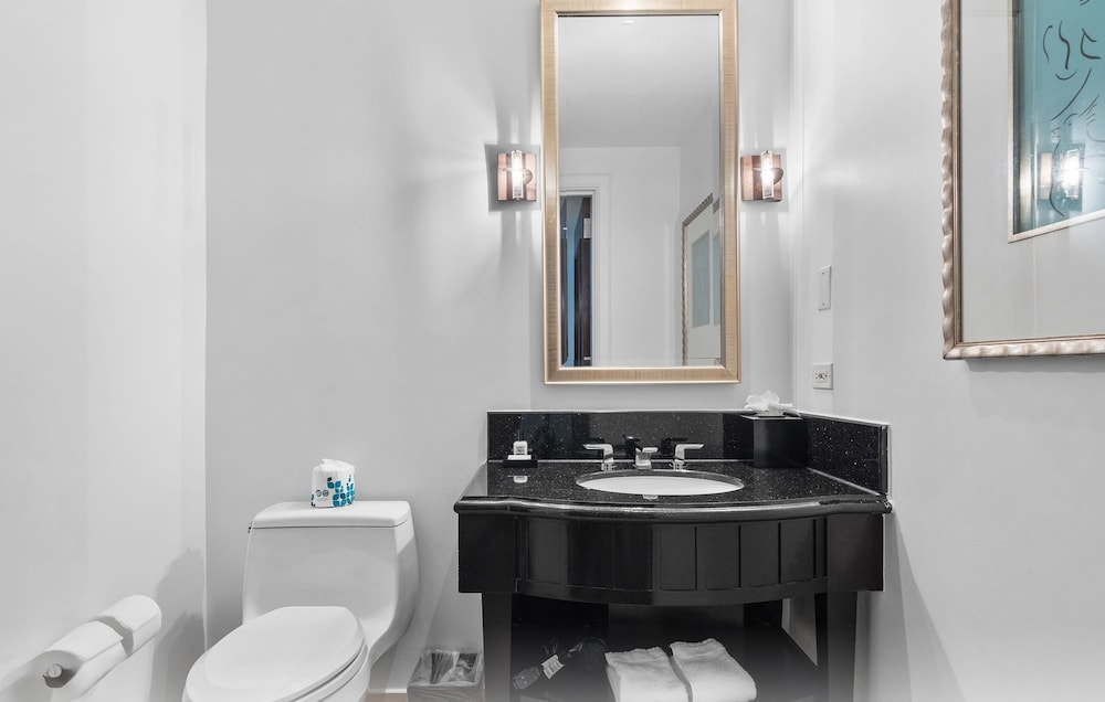 Fontainebleau Miami Beach Private Luxury Suites - photo 320