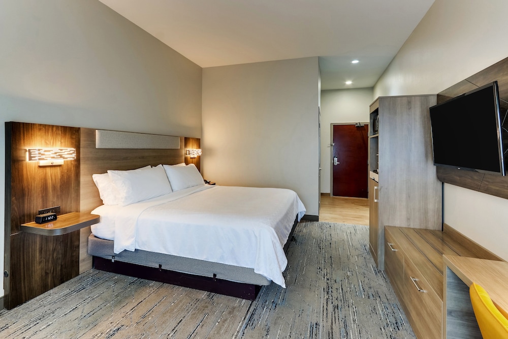 Holiday Inn Express & Suites Ardmore by IHG - photo 17