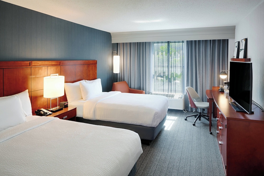 Courtyard by Marriott Springfield Downtown - photo 10