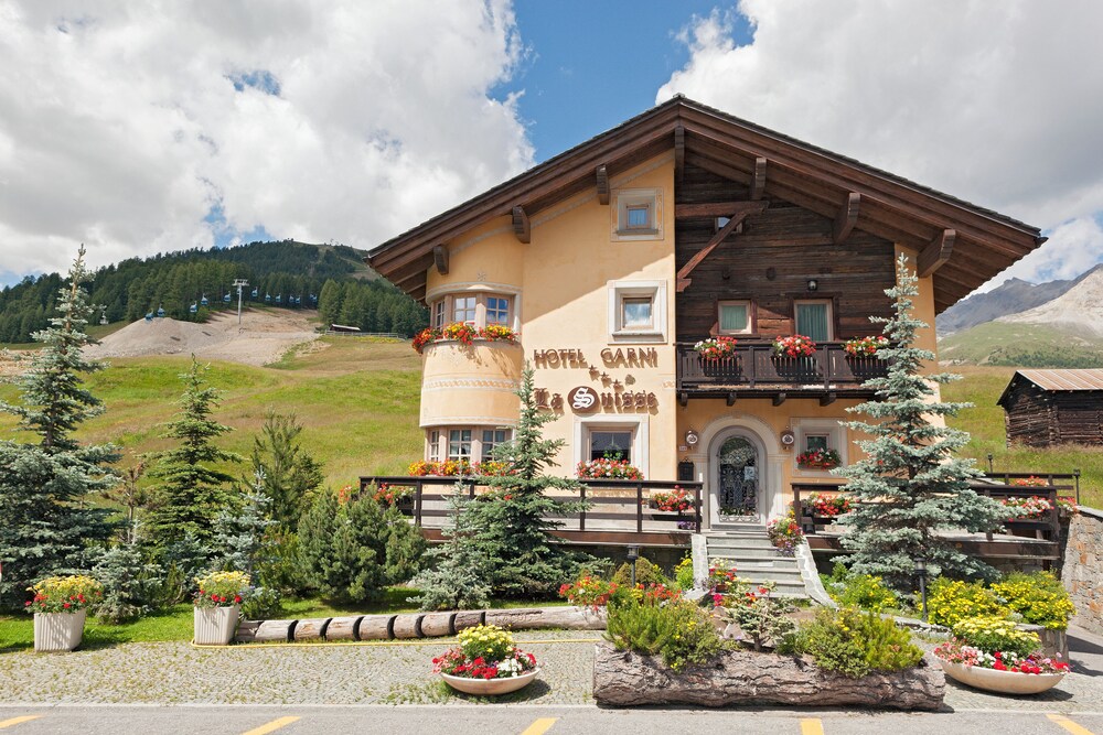 Hotel Garni La Suisse — carbon neutral stay, Livigno