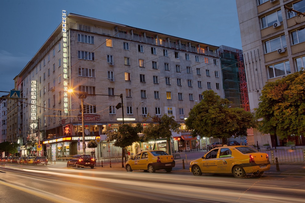 Slavyanska Beseda Hotel - carbon neutral hotel in Sofia