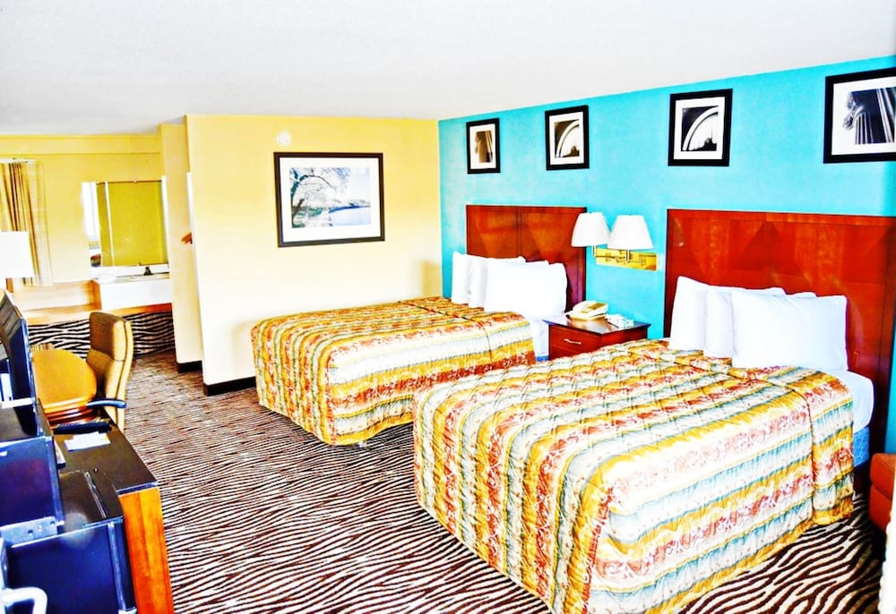 Flagship Inn And Suites — hotel in Groton