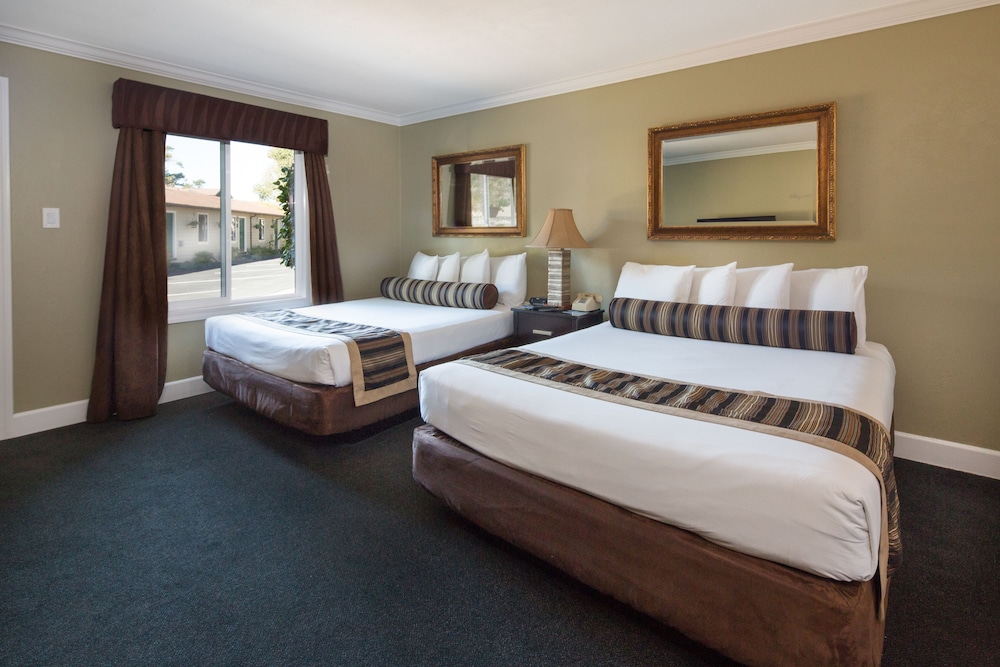 Sea Breeze Inn And Cottages - photo 23