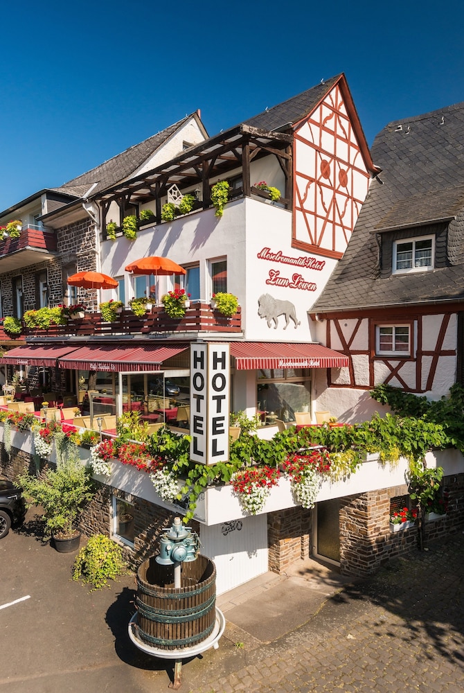 Moselromantik Hotel Zum Löwen in Ediger-Eller, Germany