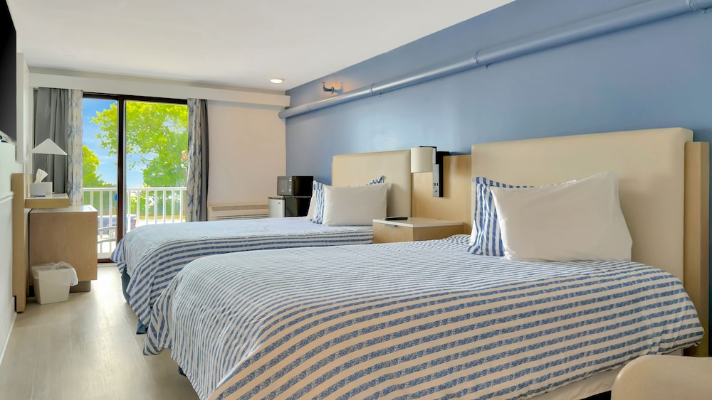 Harborline Hotel - photo 8
