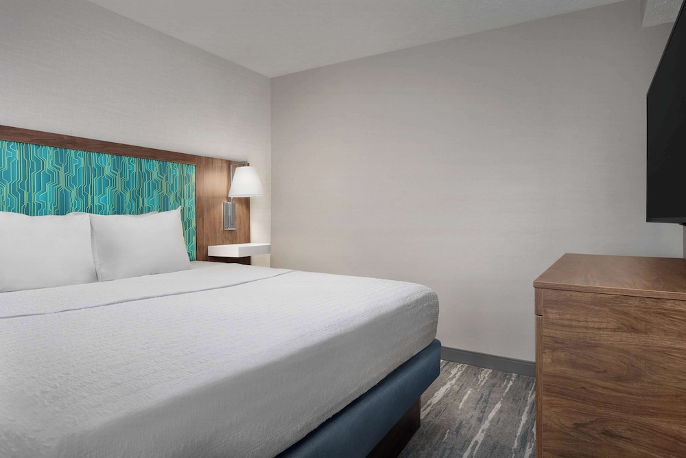 Hampton Inn Waterloo Cedar Valley - photo 23