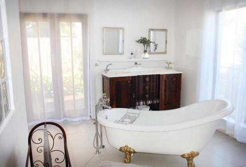 Eucalyptus Cottage — 4-Star Luxury Hotel in Cape Town, South Africa