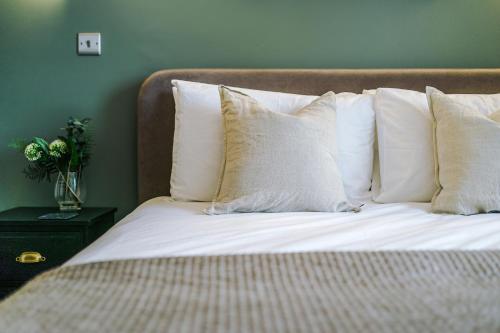 Harrogate House Apt 5 Central Location