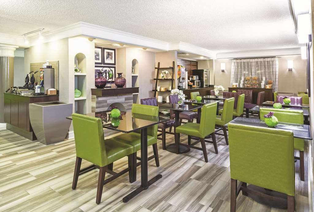 La Quinta Inn by Wyndham Midland - photo 26