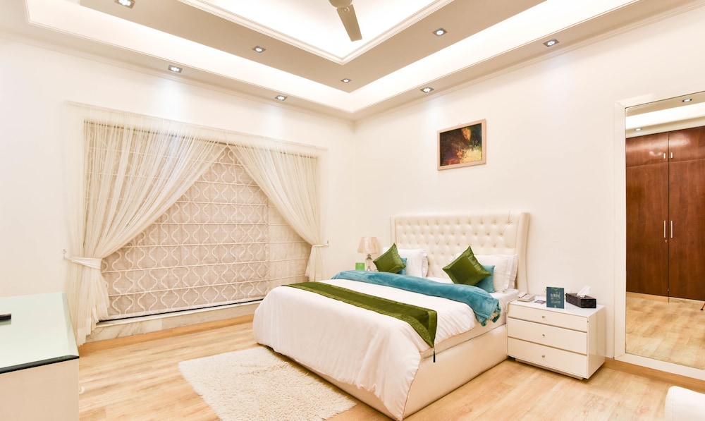 Treebo The G8 - carbon neutral hotel in Noida