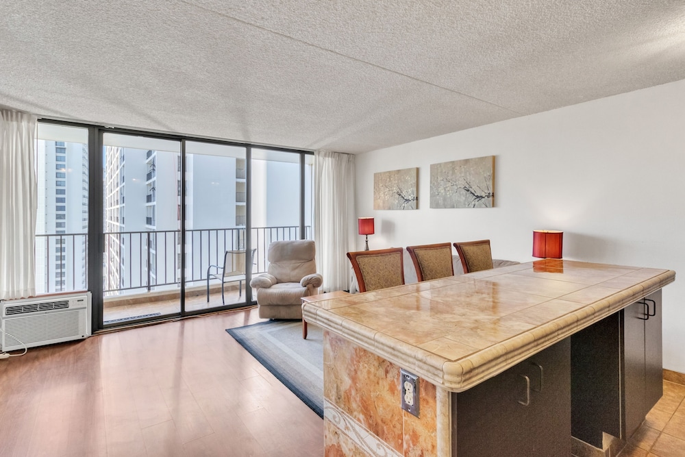 Waikiki Banyan Condo Located One Block From Waikiki Beach by Koko Resort Vacation Rentals - photo 130