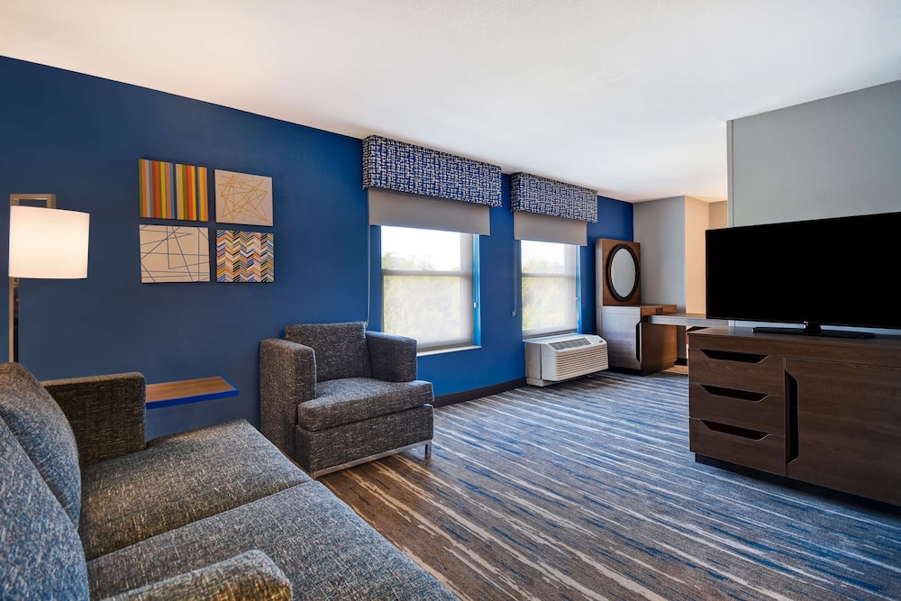 Hampton Inn Potomac Mills Woodbridge - photo 18