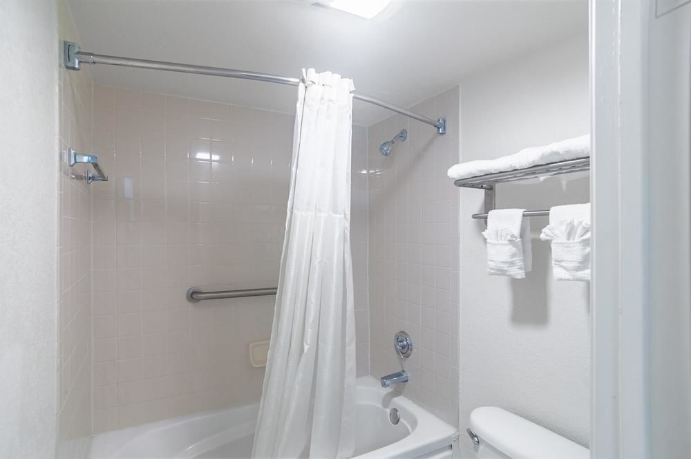 Suburban Extended Stay South of Downtown tinker AF - photo 20
